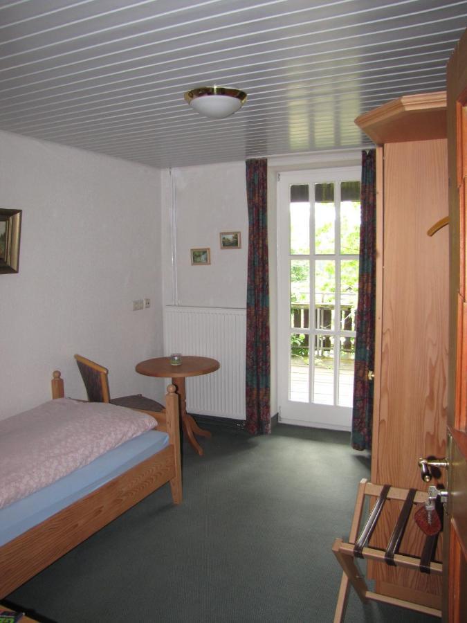 Hof Guttels Waldgasthof Ferienpension روتنبرغ ان در فل الغرفة الصورة