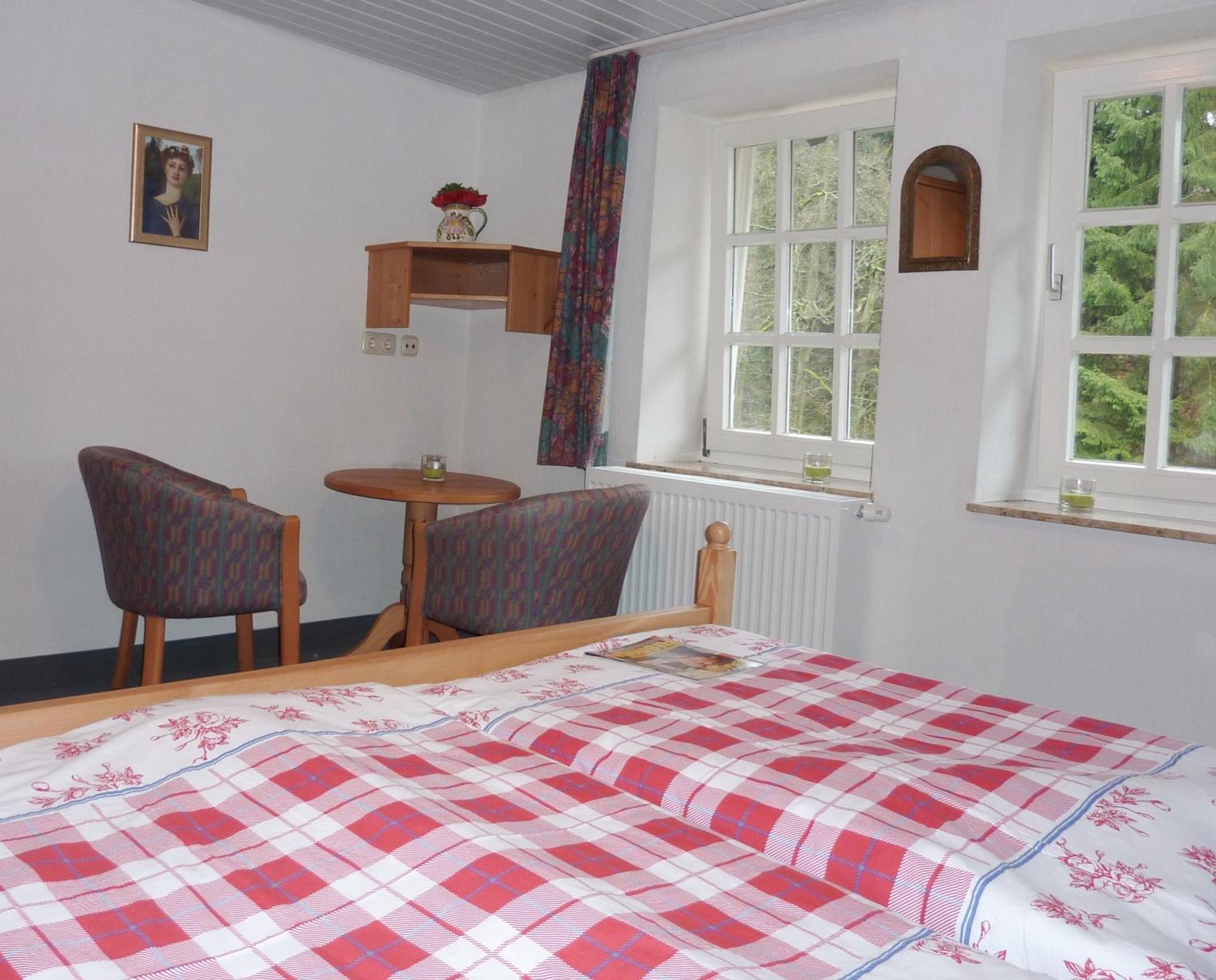 Hof Guttels Waldgasthof Ferienpension روتنبرغ ان در فل الغرفة الصورة