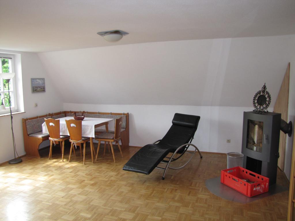 Hof Guttels Waldgasthof Ferienpension روتنبرغ ان در فل الغرفة الصورة